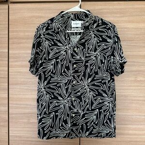 Abstract print shirt